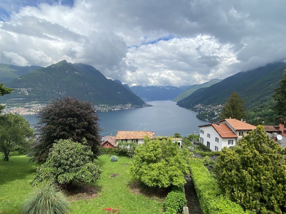 A vendre villa by the lac Faggeto Lario Lombardia foto 25